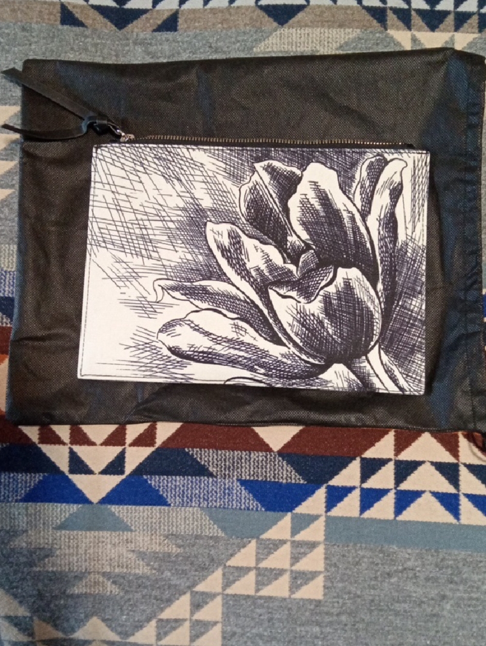EUC! White House Black Market  Floral Zip Clutch